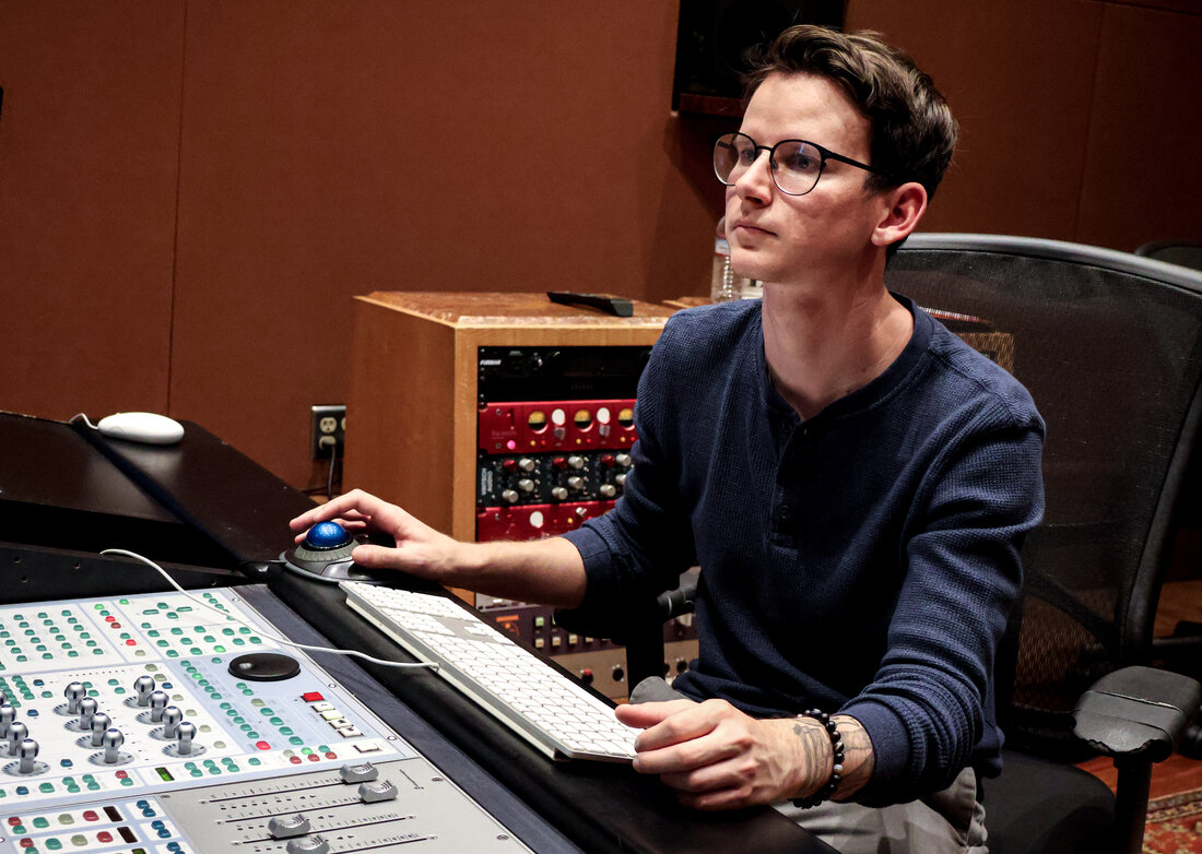Kyle working a session