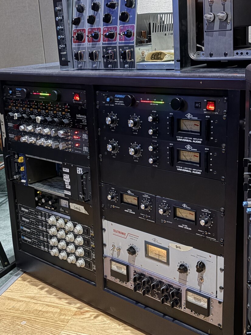 Outboard gear rack