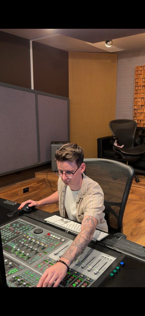 Tracking guitar